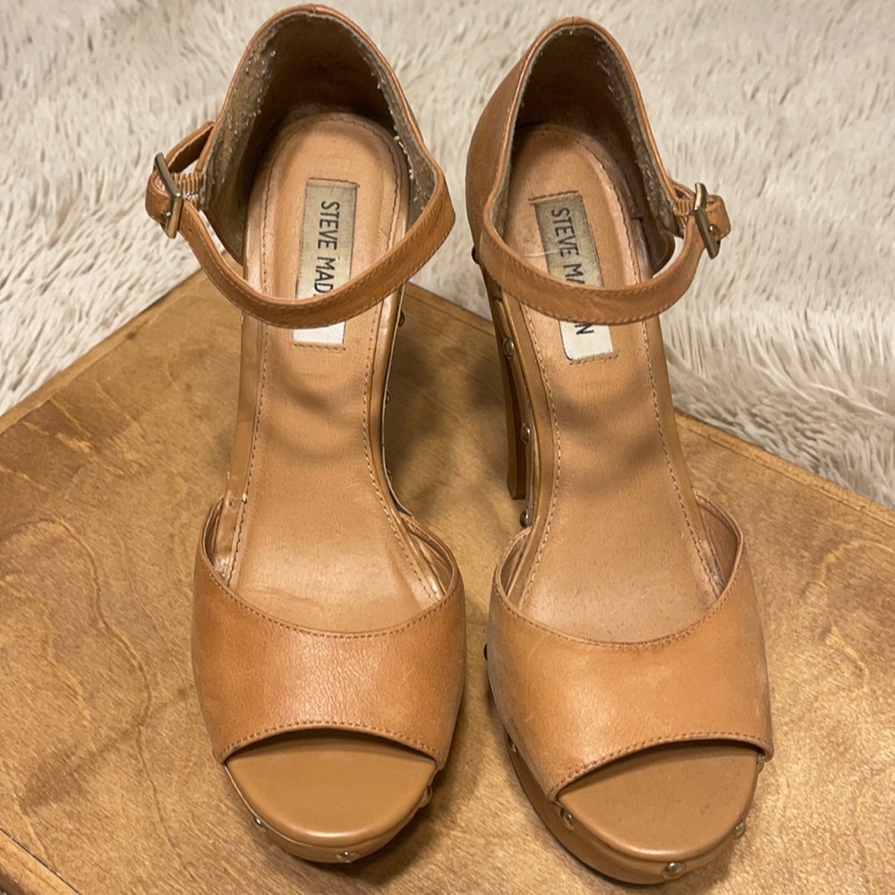 Steve Madden platform heel